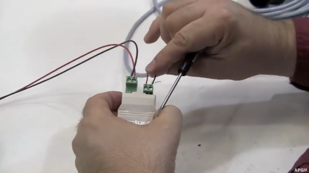 How to Program Your IRU Ultrasonic Sensor Using the RST-3001 Programming Module