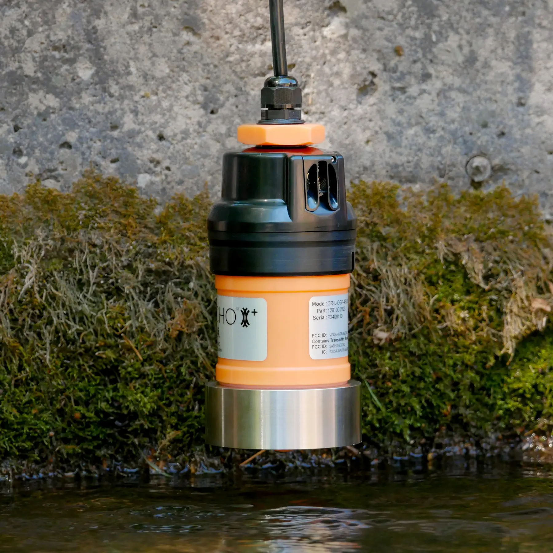 TRUE ECHO Plus Radar Suspended Above Water